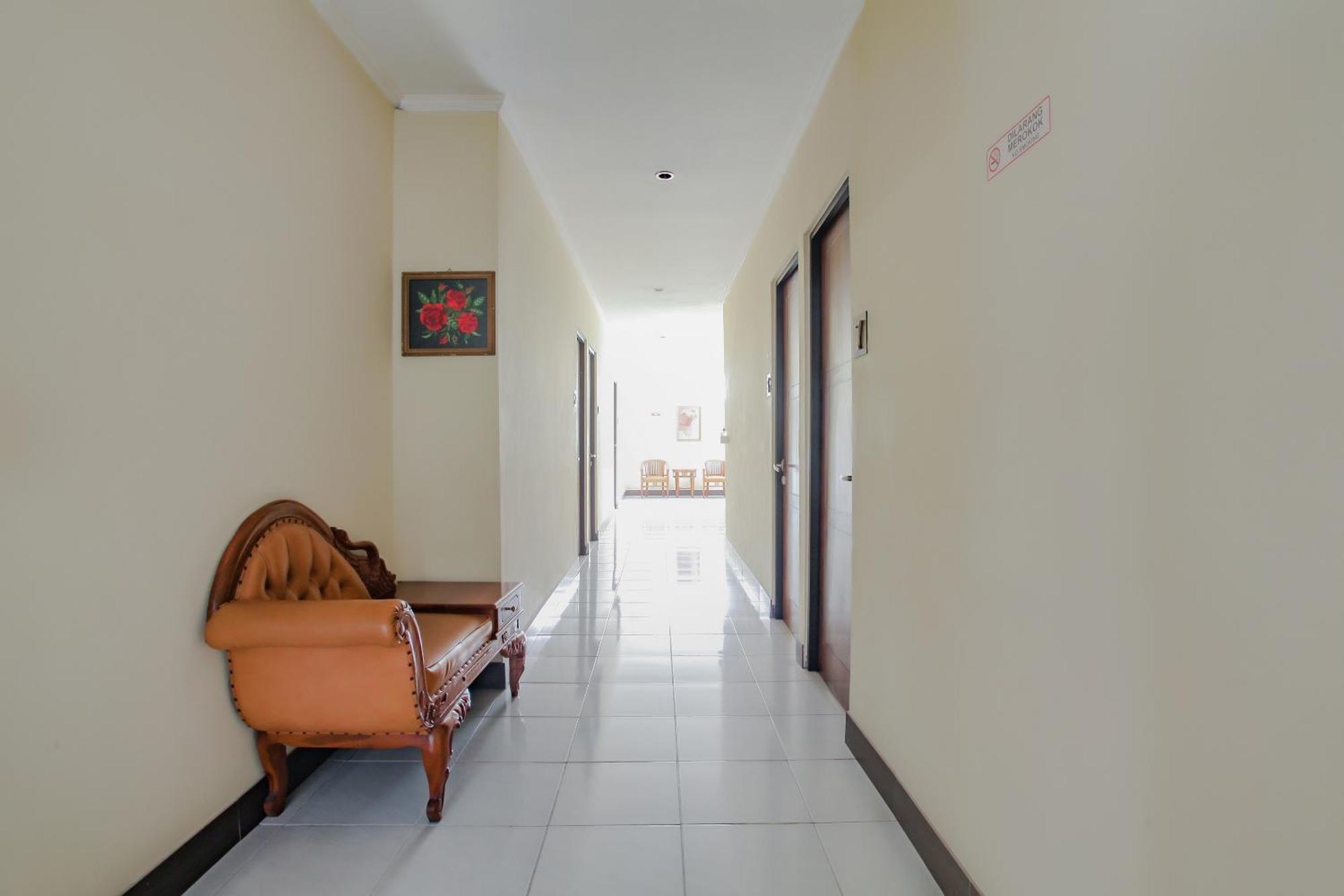 Oyo Life 90091 Wisma Pakuan Syariah Bogor Luaran gambar