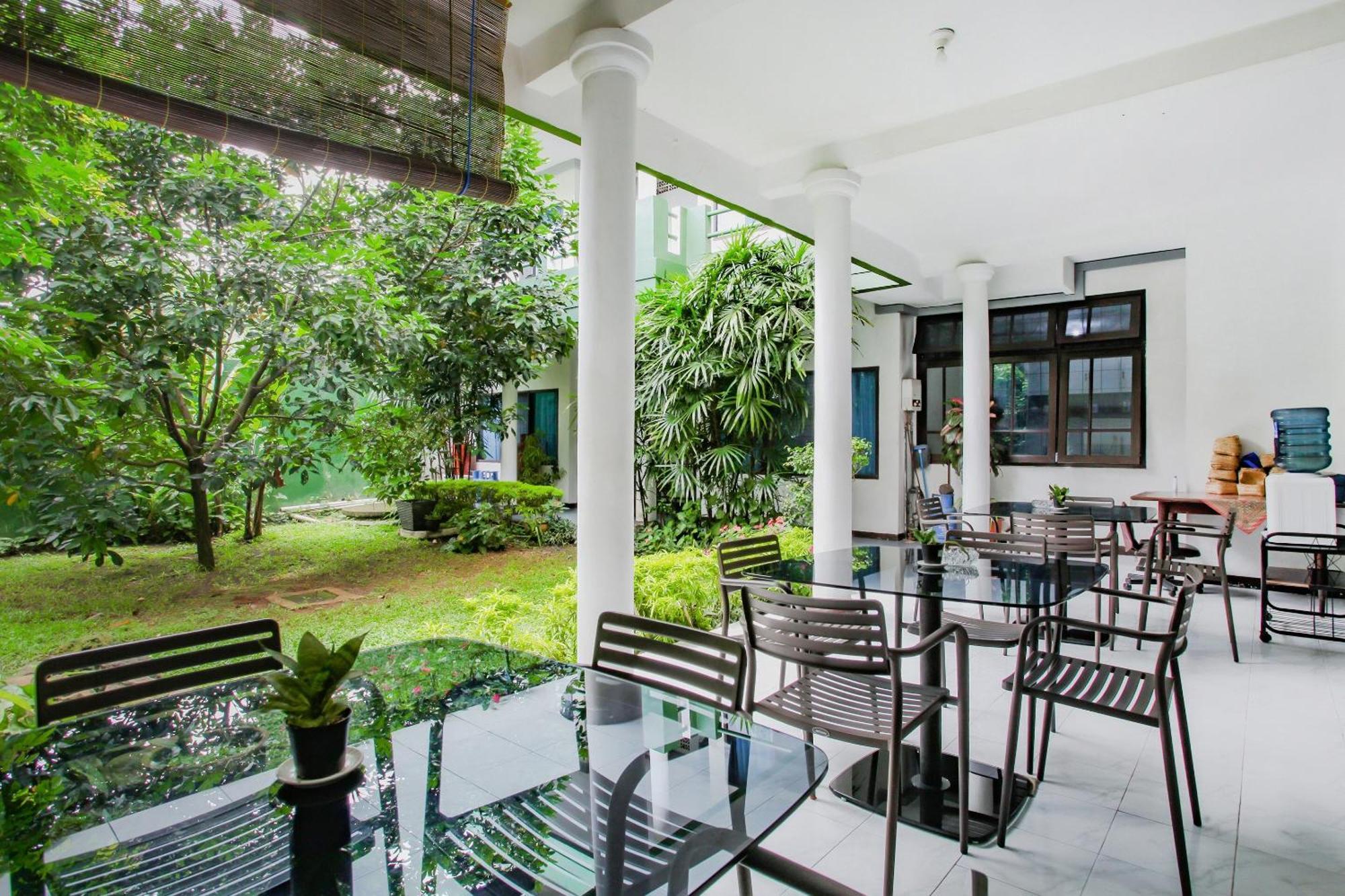Oyo Life 90091 Wisma Pakuan Syariah Bogor Luaran gambar