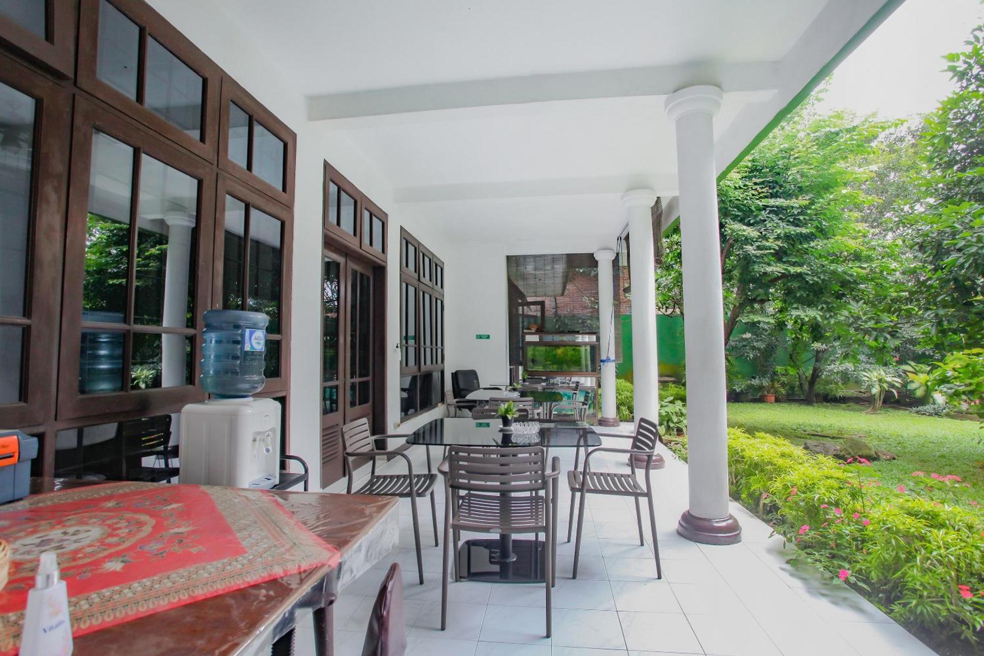 Oyo Life 90091 Wisma Pakuan Syariah Bogor Luaran gambar