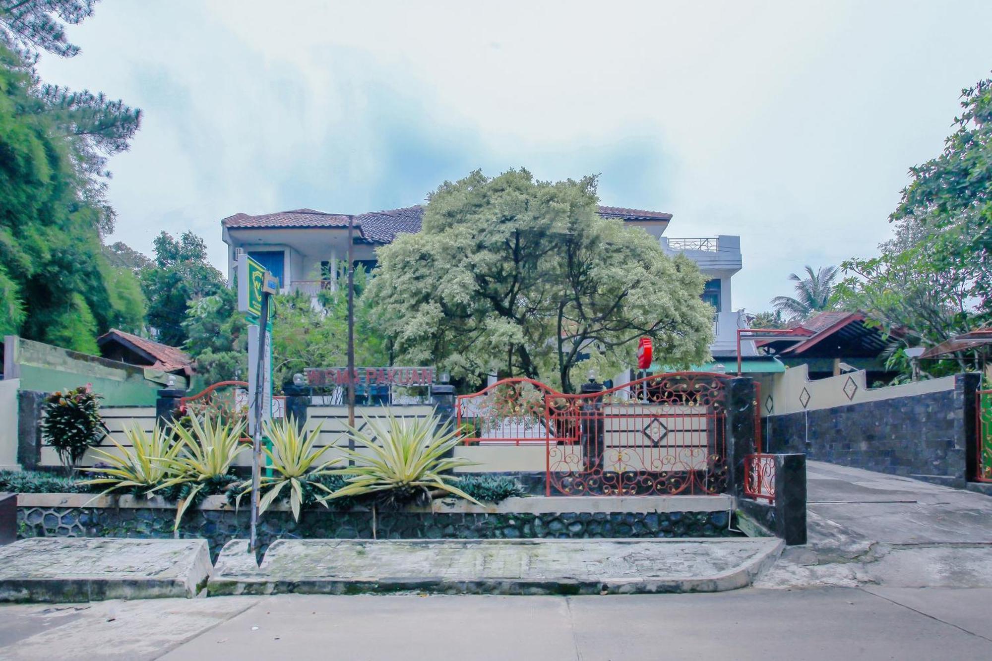 Oyo Life 90091 Wisma Pakuan Syariah Bogor Luaran gambar